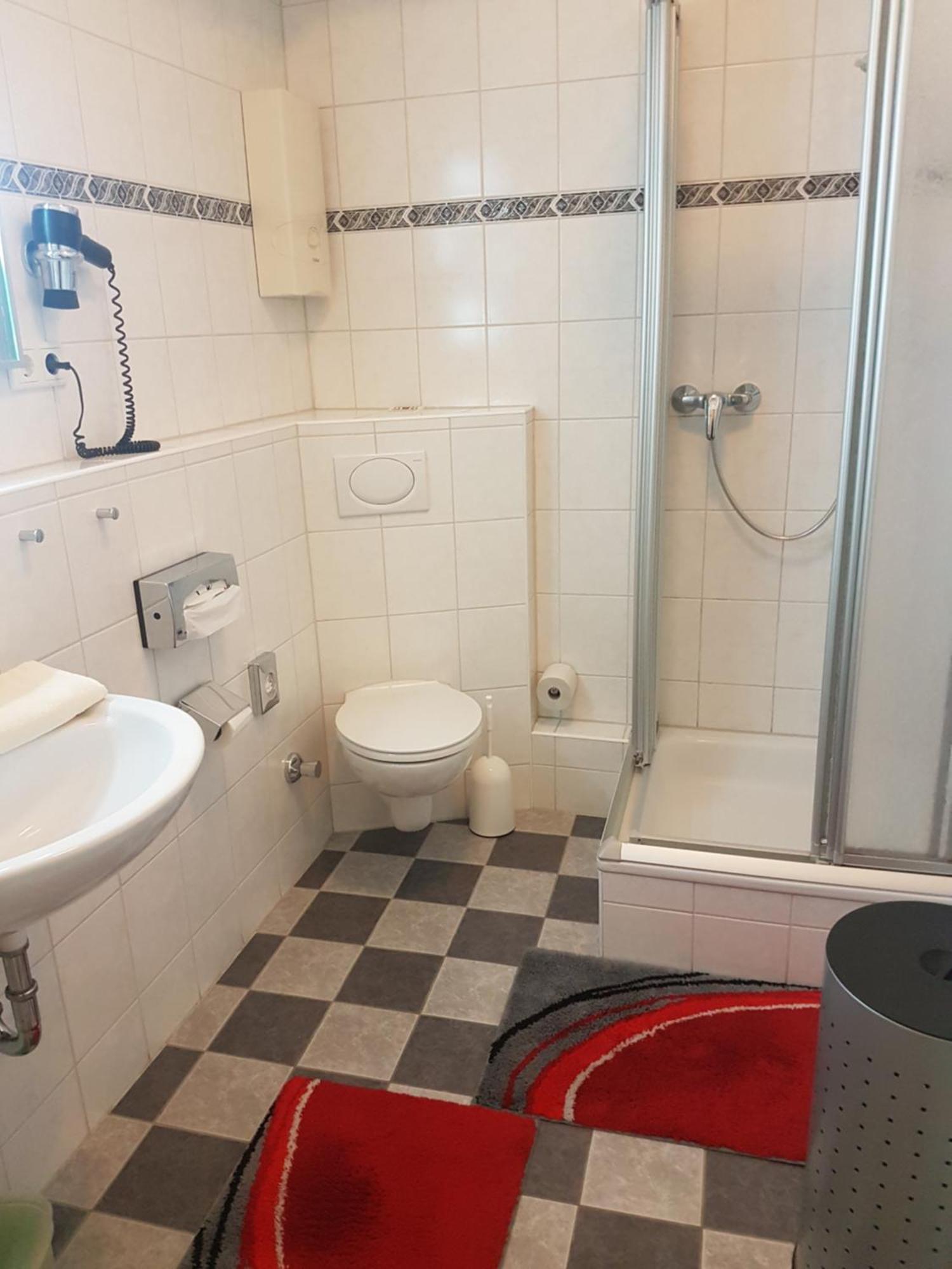 Gaestehaus Krefeld Uerdingen Экстерьер фото
